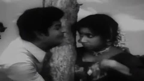 నిన్న మొన్న రేకు విప్పిన లేత మొగ్గా