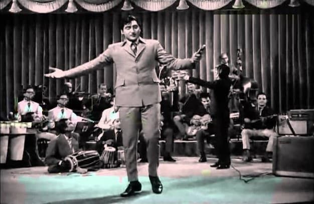 ఇదే పాటా ప్రతీ చోటా