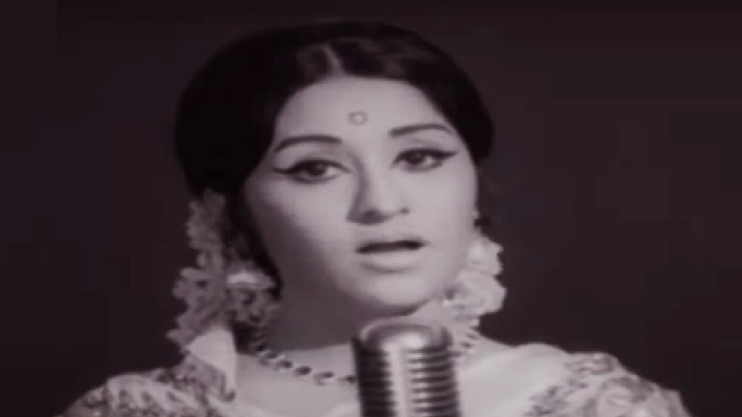 మల్లెతీగ వంటిది మగువ జీవితం