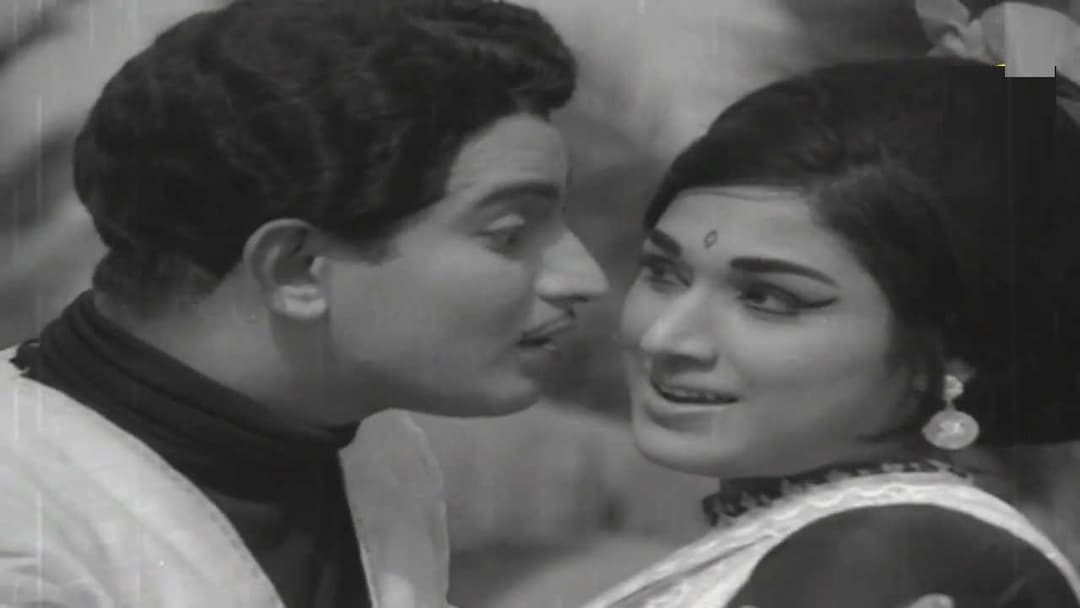 వేళ చూస్తే సందె వేళ